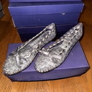 Stuart weitzman jellystone clear rhinestone flat 5